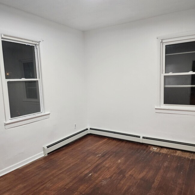 Building Photo - 280 Belmont Ave