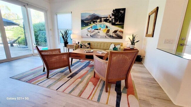 Building Photo - 2 Pebble Beach Dr