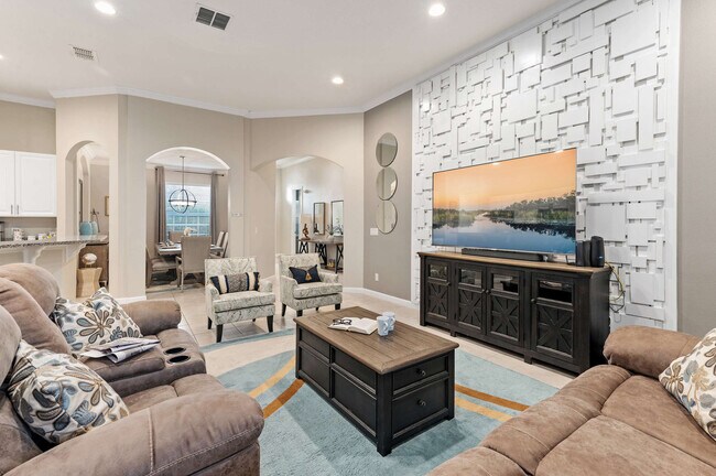 Building Photo - 4076 Oak Tree Dr