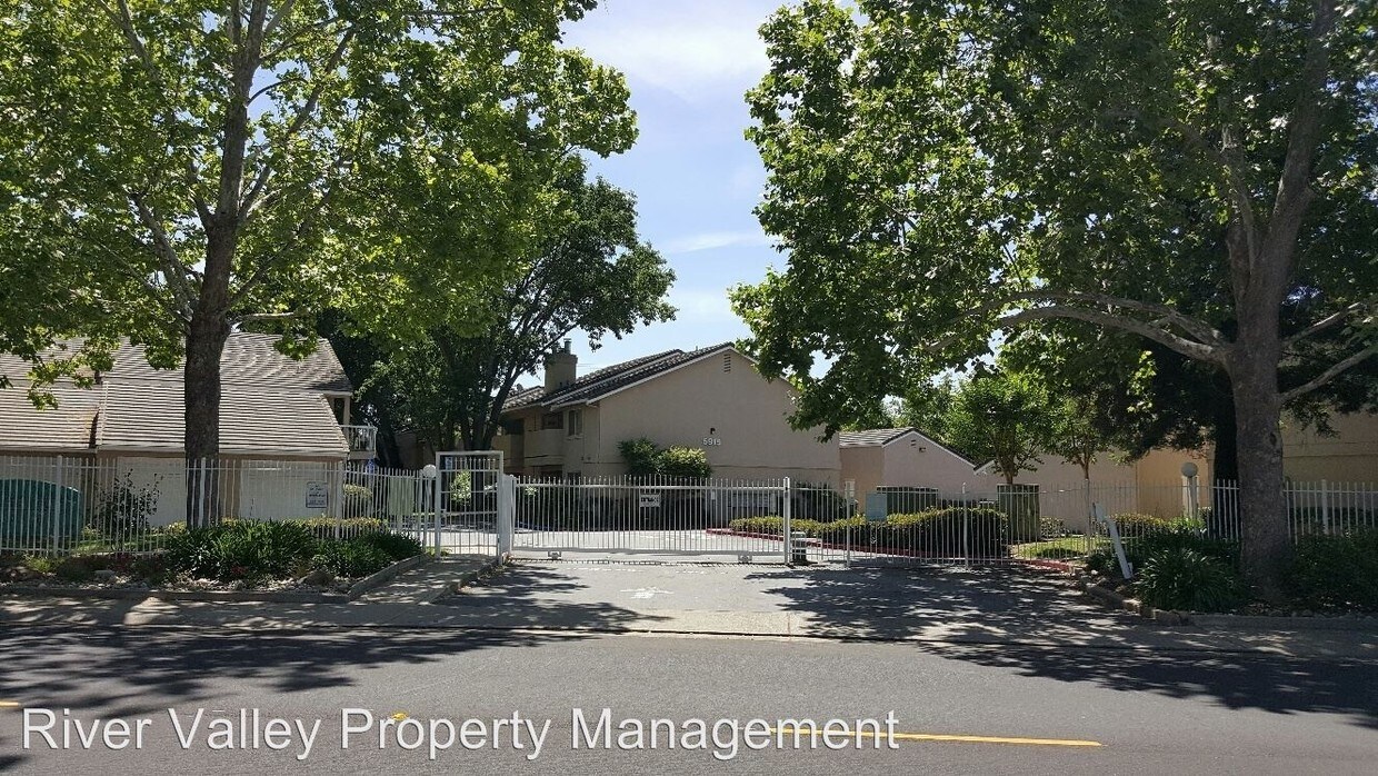 Primary Photo - 2 br, 2 bath House - 5905 Gloria Dr. # 7