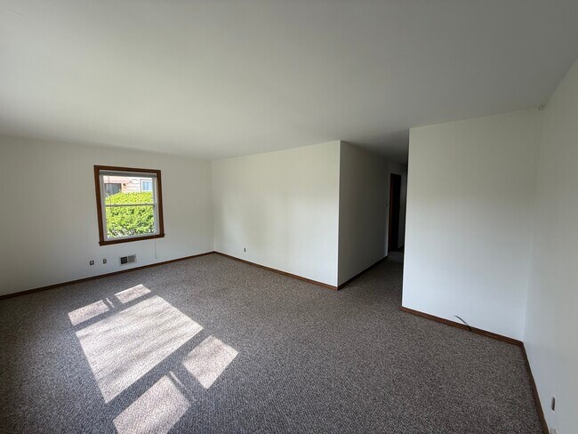 Foto del edificio - 2552 S 96th St