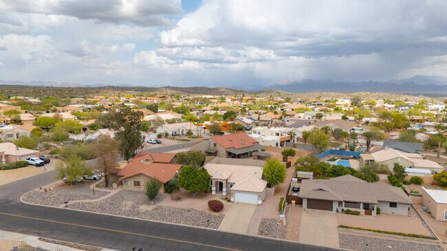 Foto del edificio - 16916 E Alamosa Ave