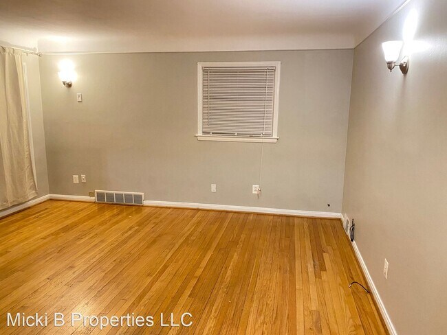 Building Photo - 3 br, 2 bath House - 9184 Dixie