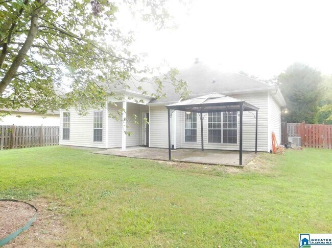 Building Photo - 308 Park Village Dr