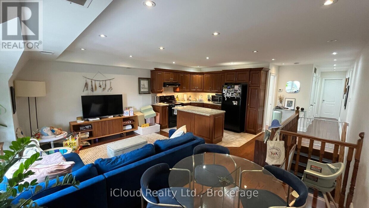 Photo principale - 157-157 Christie St