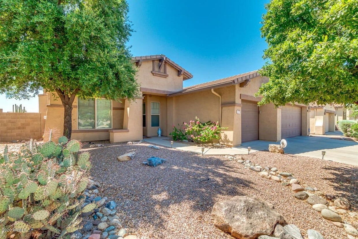 Foto principal - Beautiful Single-Family Homes with Mountain Views - Move in Special!