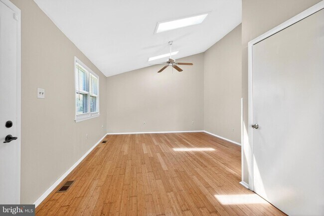 Building Photo - 308 Skeet Ave