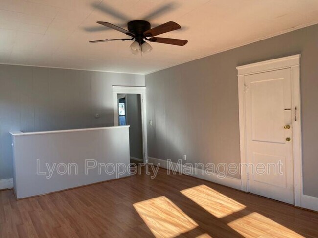 Building Photo - 187 Sisson St
