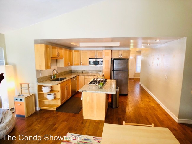 Building Photo - 3 br, 2 bath House - 6428 La Paloma