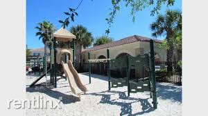 Building Photo - 2430 Centergate Dr