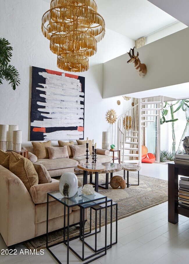 Foto del edificio - 3265 E Camelback Rd
