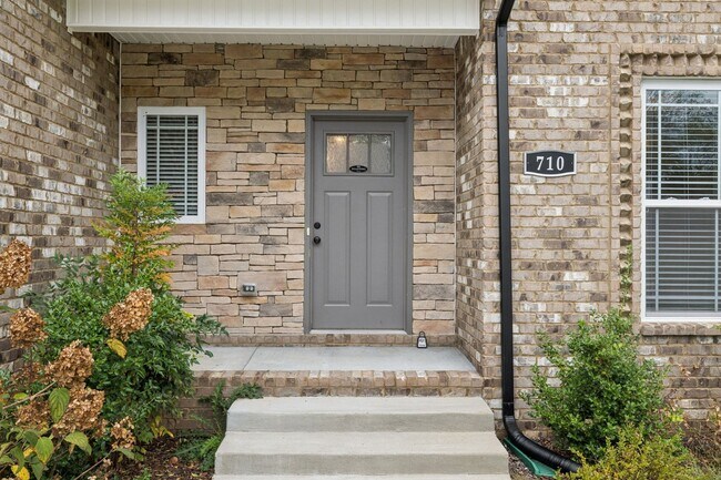 Foto del edificio - 3 Bedroom 2 1/2 Bathroom Home!!