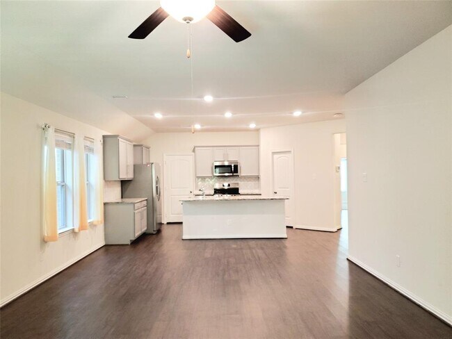 Building Photo - 4639 Sequoia Echo Dr