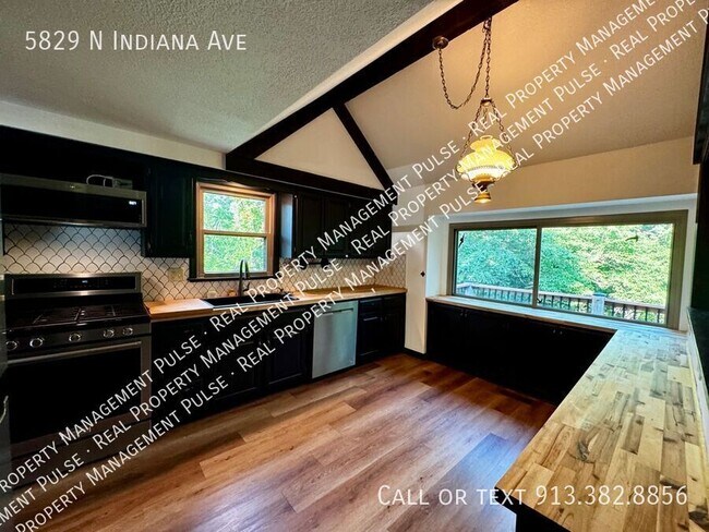 Foto del edificio - 5829 N Indiana Ave