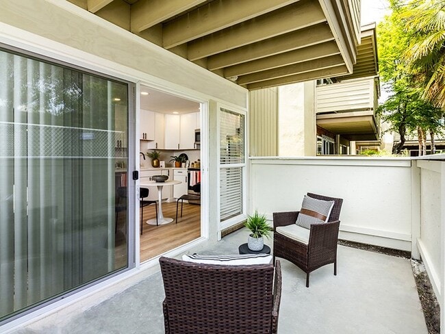 Building Photo - The Enclave