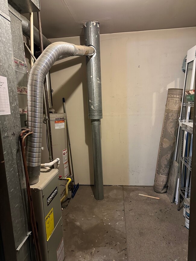 Photo - Waterbury Way Unit D House