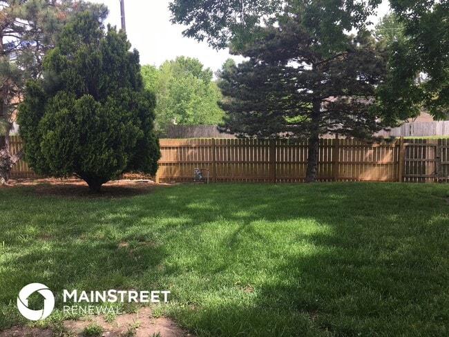 Building Photo - 1126 E Elizabeth St