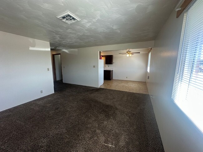 Building Photo - 310 N St