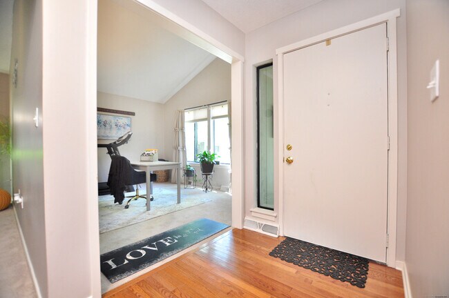 Foto del edificio - 16 Applewood Ln