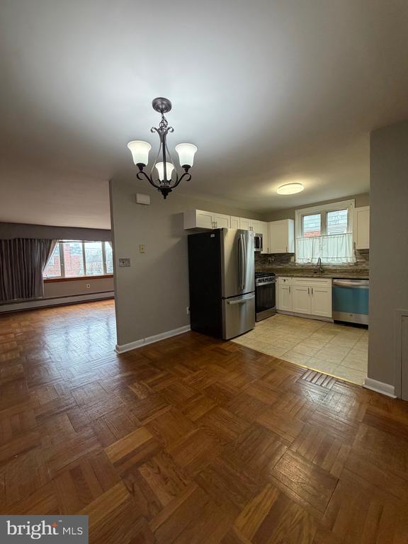 Foto del edificio - 8523 Mansfield Ave