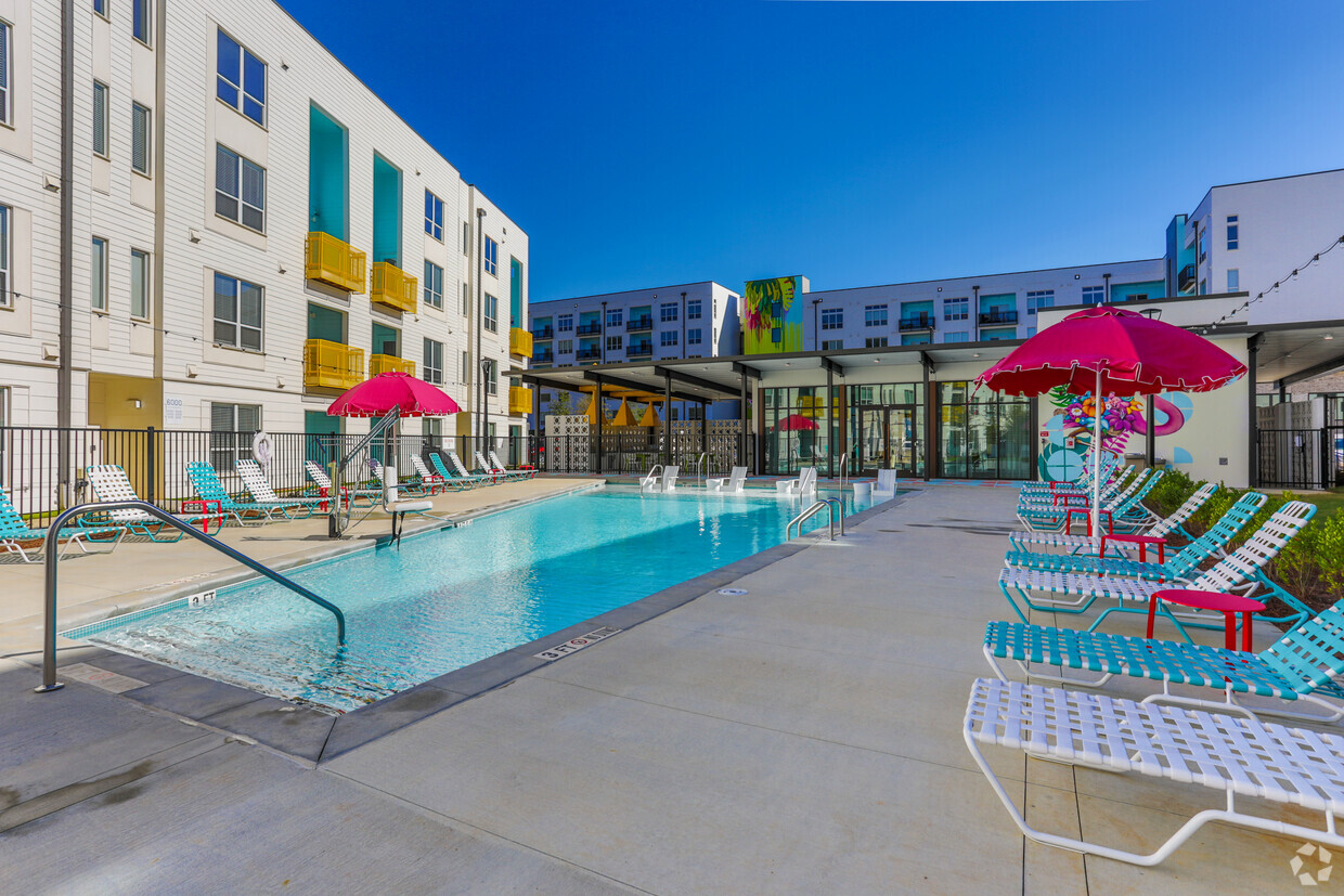 Photo - The Skylark Apartments