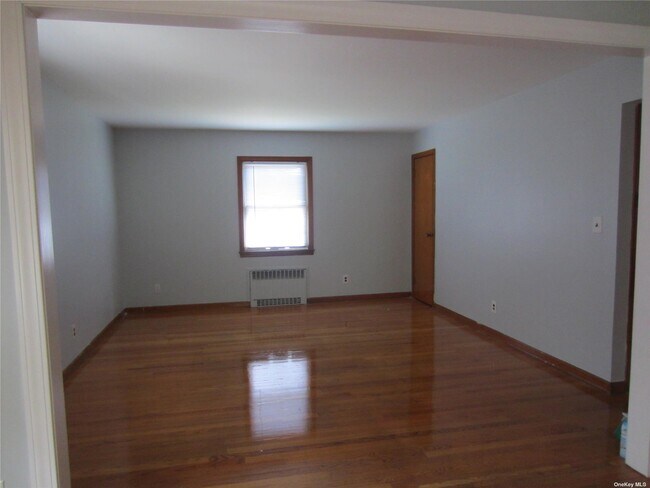 Building Photo - 10 Nostrand St