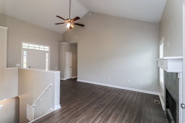 Building Photo - 36 Hickory Hollow SW