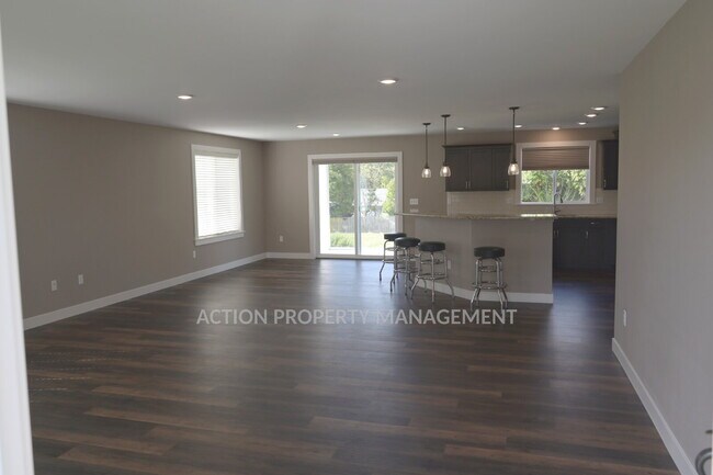 Foto del edificio - 2 bed + office, 2 bath home in Sequim