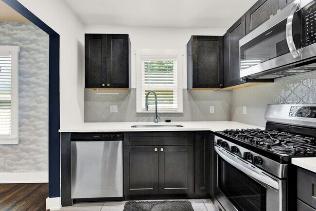 Building Photo - Kendall-Whittier Charmer in the Middle of ...