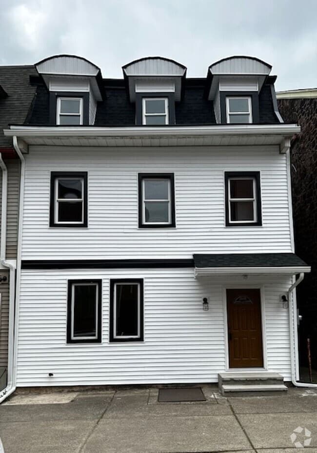 Building Photo - 205 N Furnace St