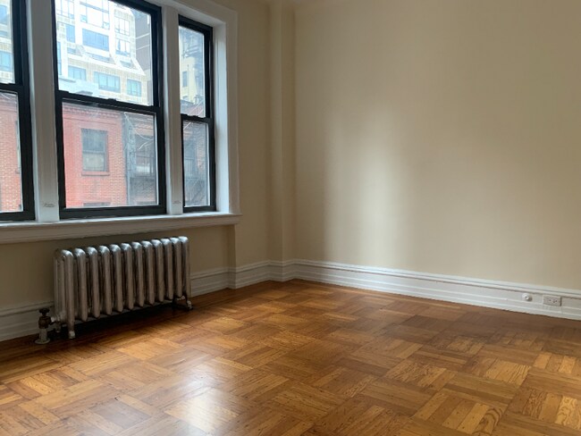 Building Photo - 55 W 55th St