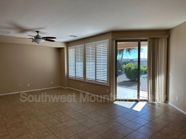 Foto del edificio - 4245 E Ficus Way