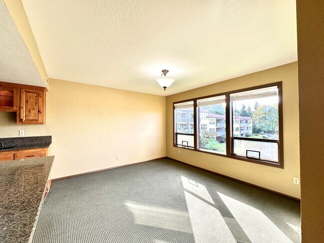 Foto del edificio - 2bd/2ba Kirkland Condo