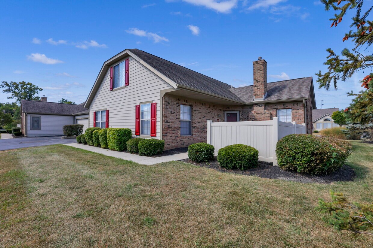 Foto principal - 2623 Landings Way