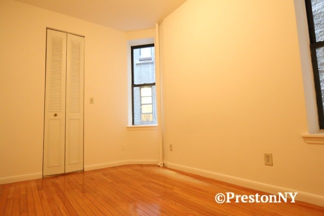 Building Photo - 326 E 34th St