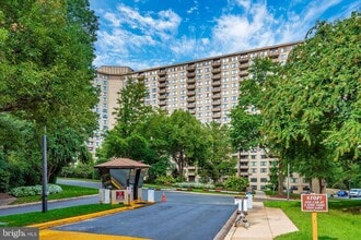 Building Photo - 5225 Pooks Hill Rd