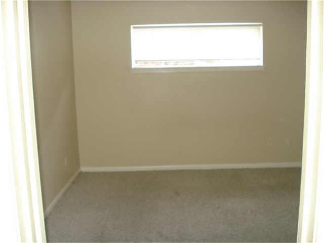 Building Photo - ALL BILLS PAID 1bd/1bath Townhome in Sprin...
