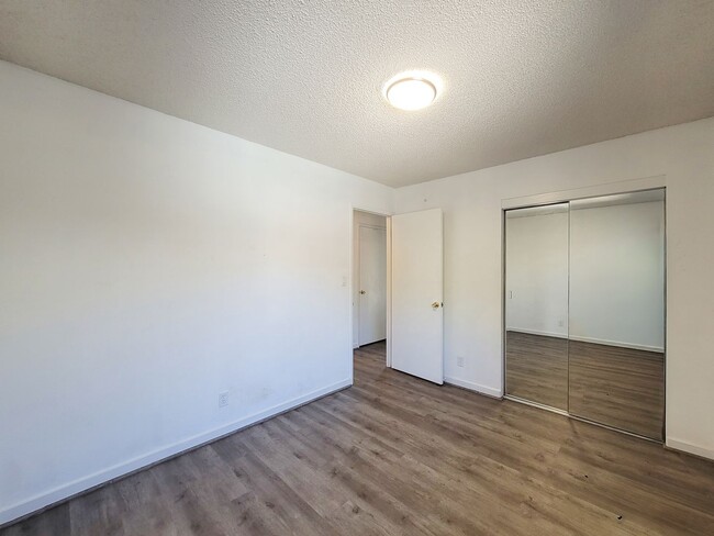 Building Photo - 3BR / 2Bath / 3Pkg - Home in Aiea!