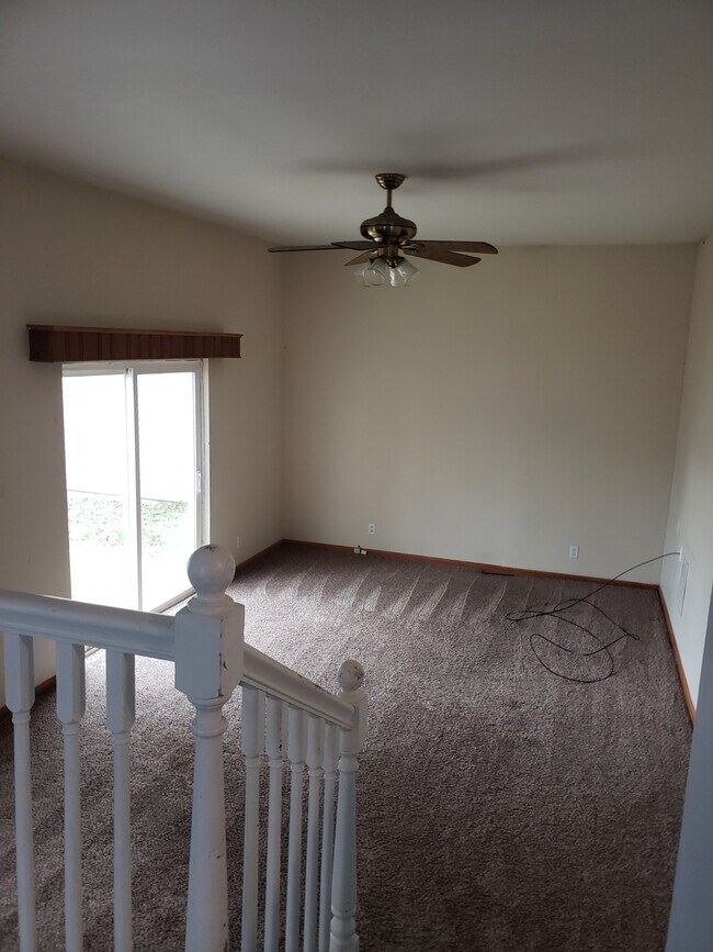 Building Photo - 4423 Lyman Ave