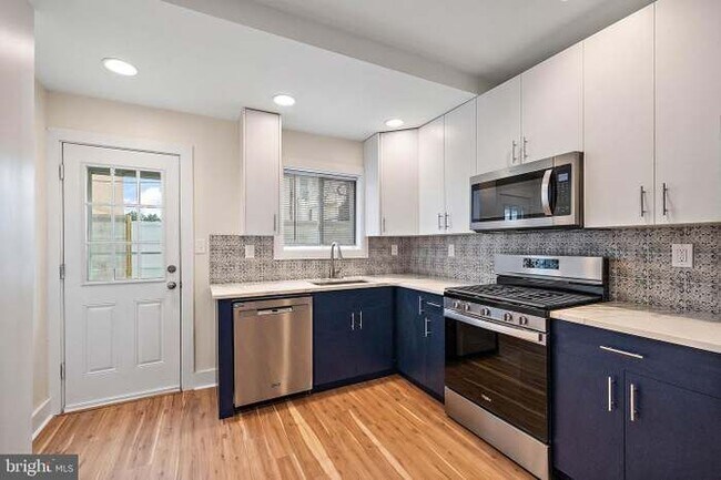 Foto del edificio - 2225 S Rosewood St