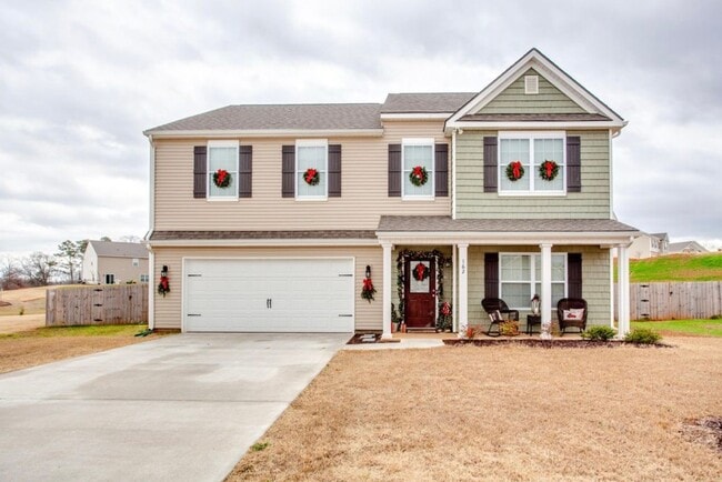 Building Photo - 162 Emily Ln