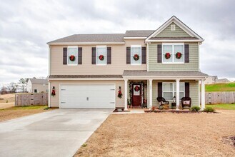 Building Photo - 162 Emily Ln