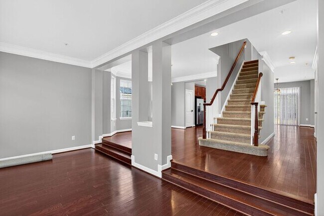 Foto del edificio - 2983 Devonfield Ave