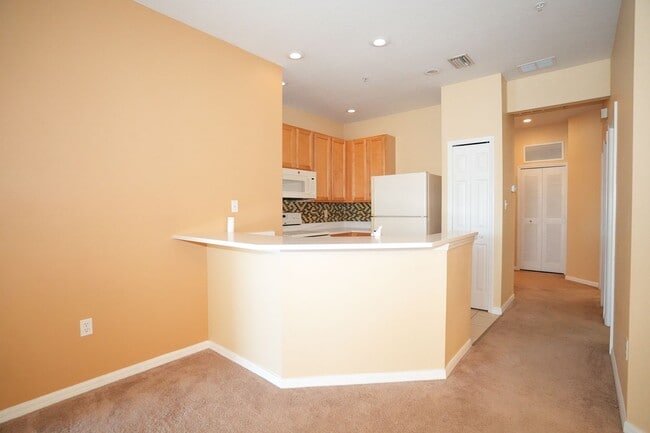 Building Photo - Partridge on University