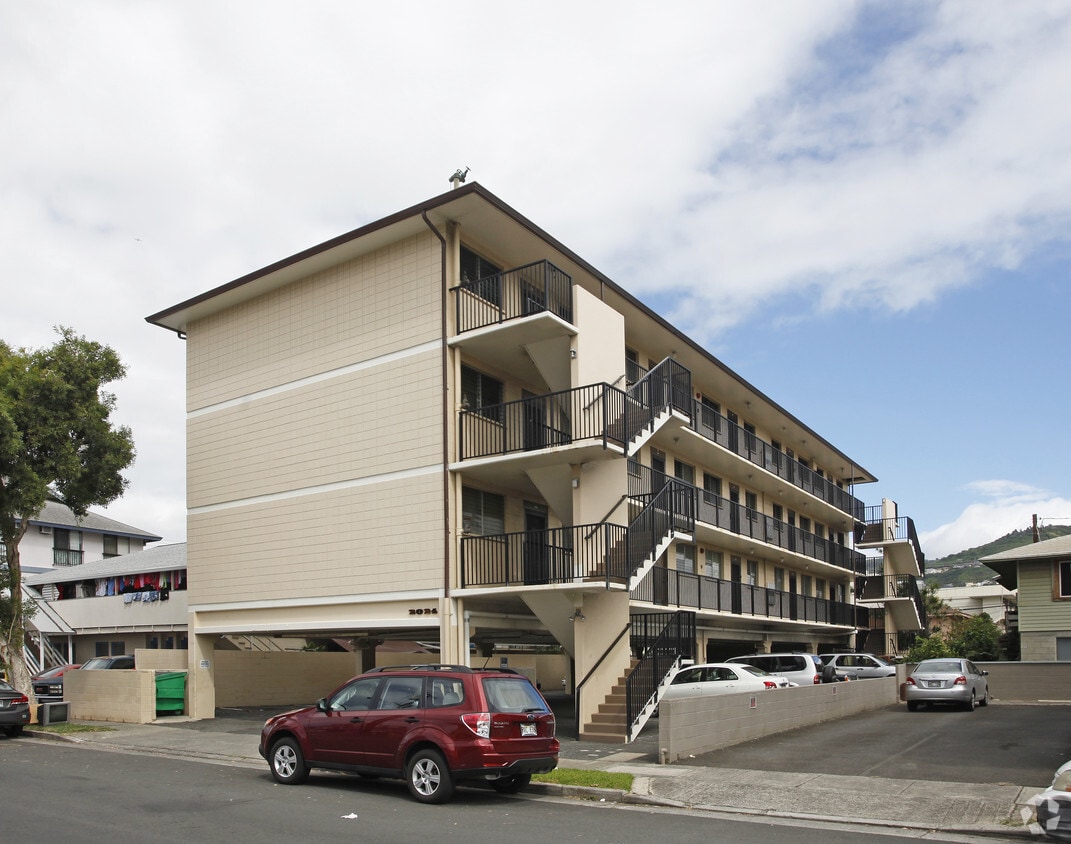 Primary Photo - 2024 Waiola St
