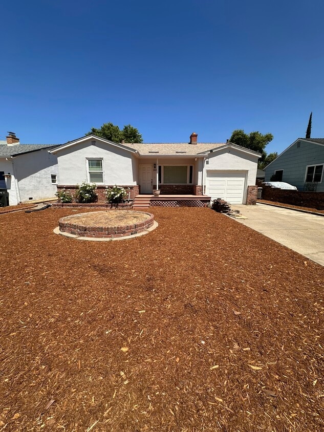 Primary Photo - 2809 63rd St