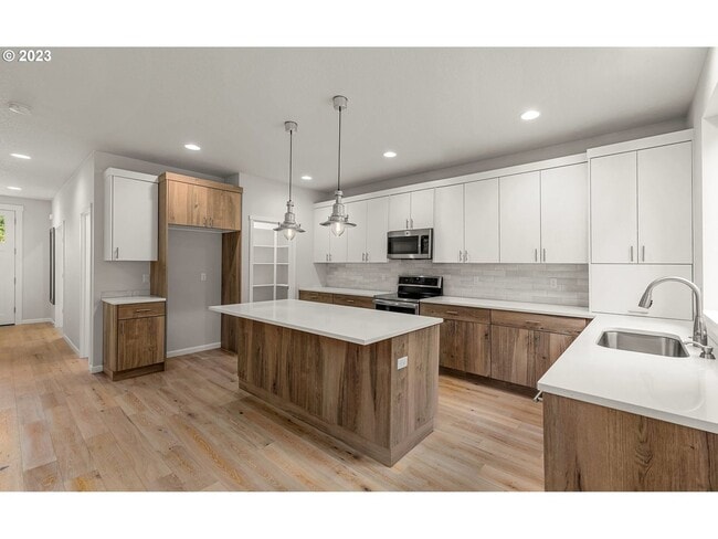 Building Photo - 10977 SE 129th Ave