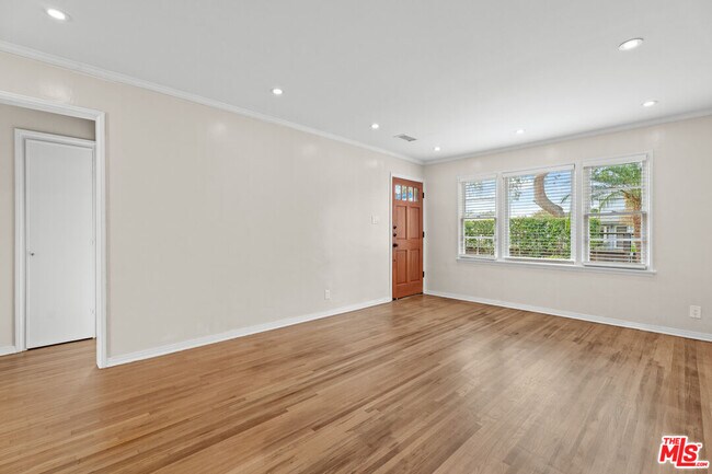 Foto del edificio - 3644 Maplewood Ave
