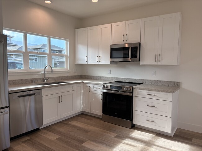 Building Photo - 81 Makawao Ave