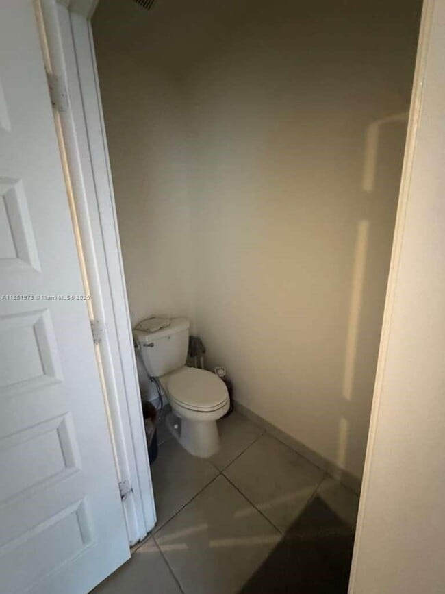 Foto del edificio - 6455 NW 103rd Pl